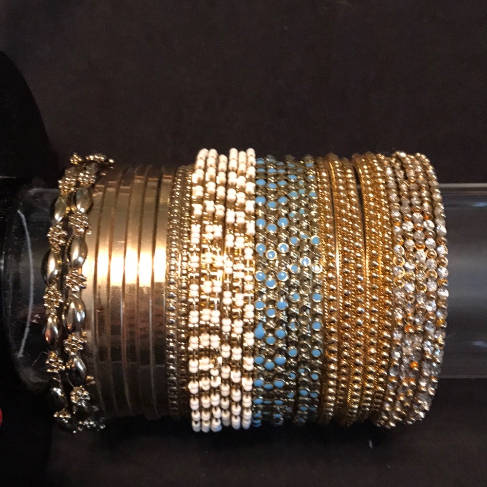 Cära NY Bangles!